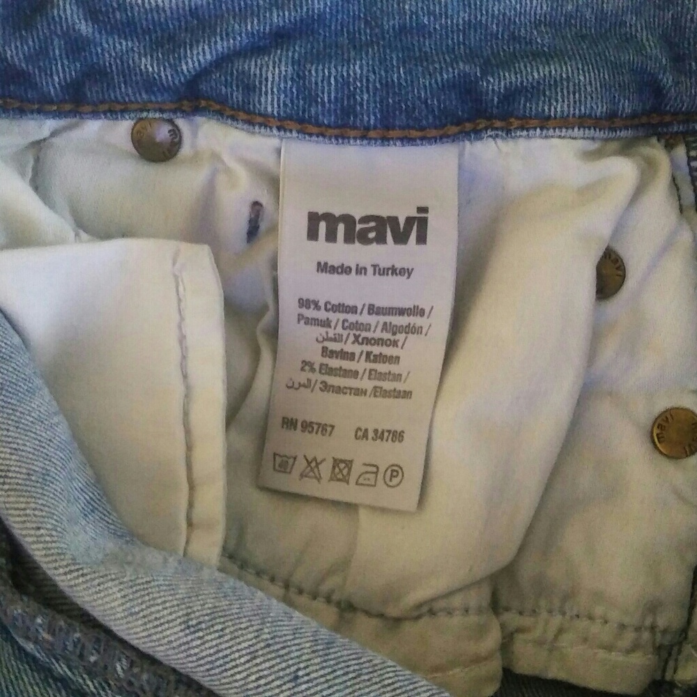 Mavi Distressed Denim Shorts Size 28 - Picture 5 of 9